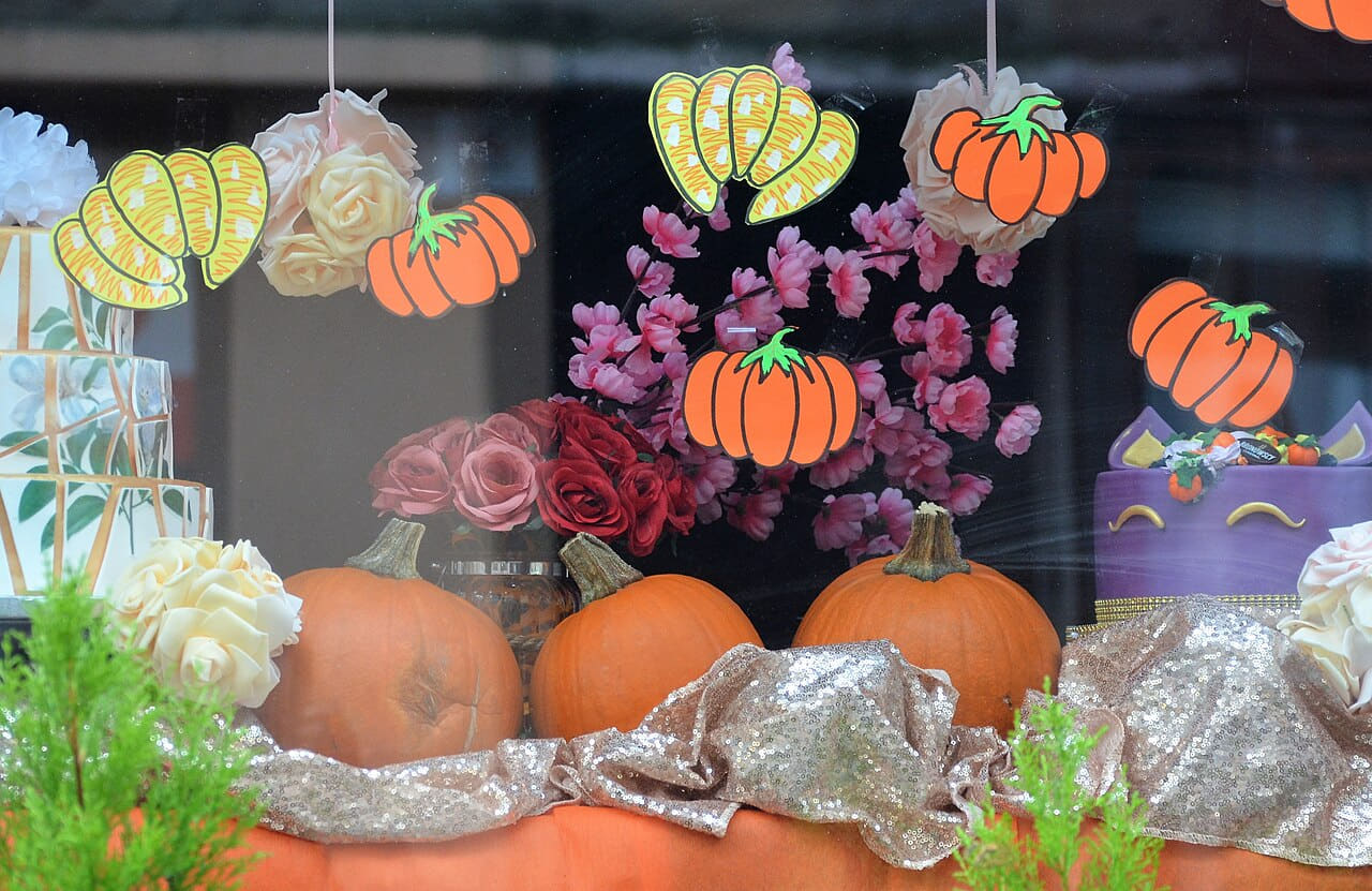 0007 Halloween decorations in Poland wallpaper in near-black and olive tones, Full HD, 16:9 format for phone
