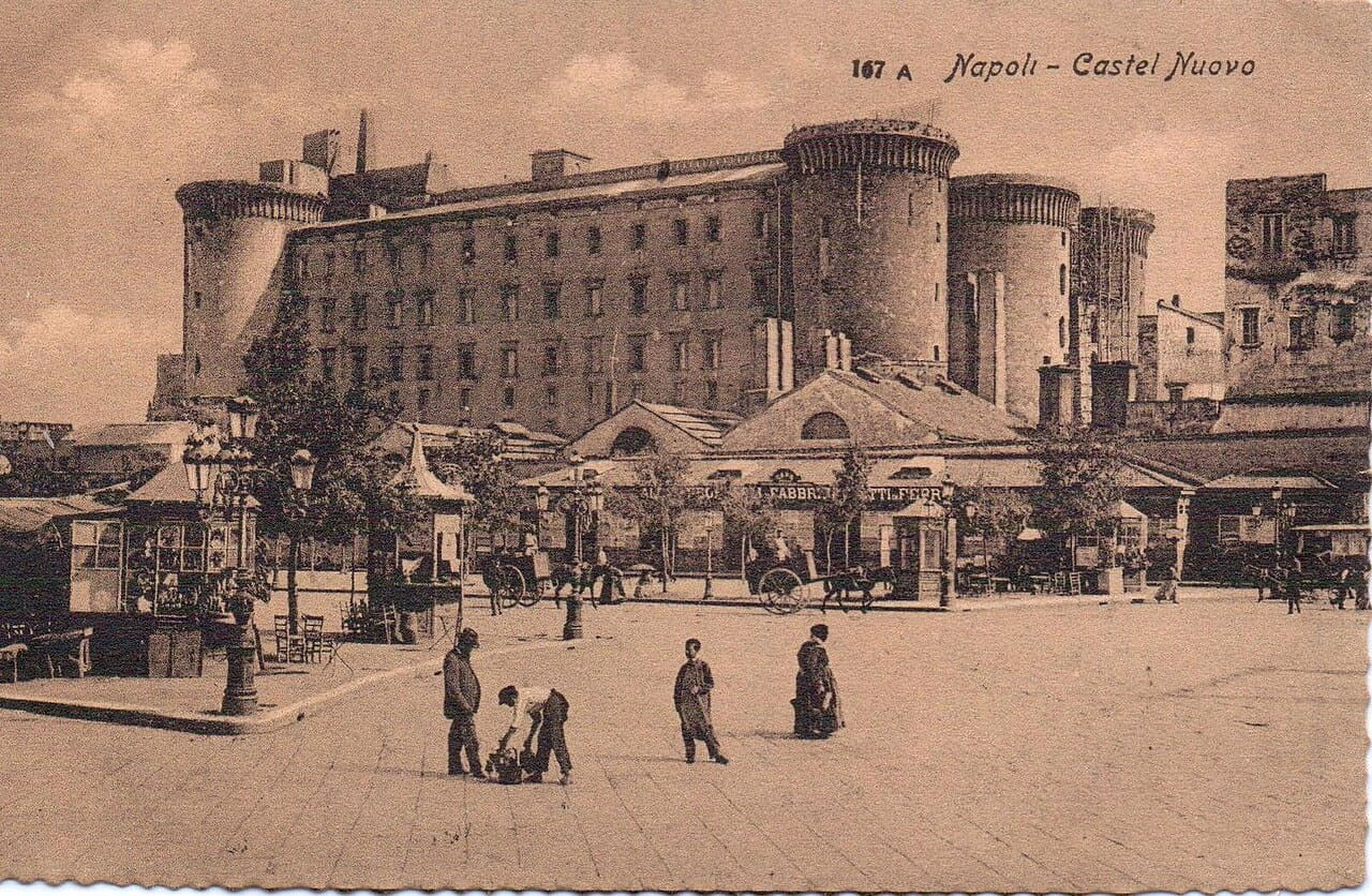 Castel-Nuovo - Old Sepia Postcard - Napoli wallpaper in sand and olive tones, Full HD, 4:3 format for phone