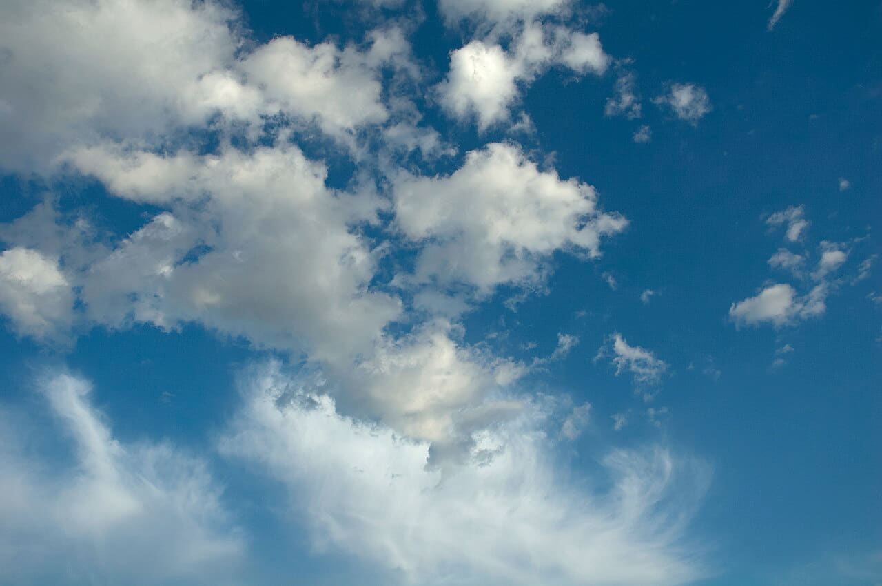 Fondo de pantalla Clouds and blue sky in Russia. IMG 013 en tonos steel blue y slate, Full HD, formato 4:3 para móvil