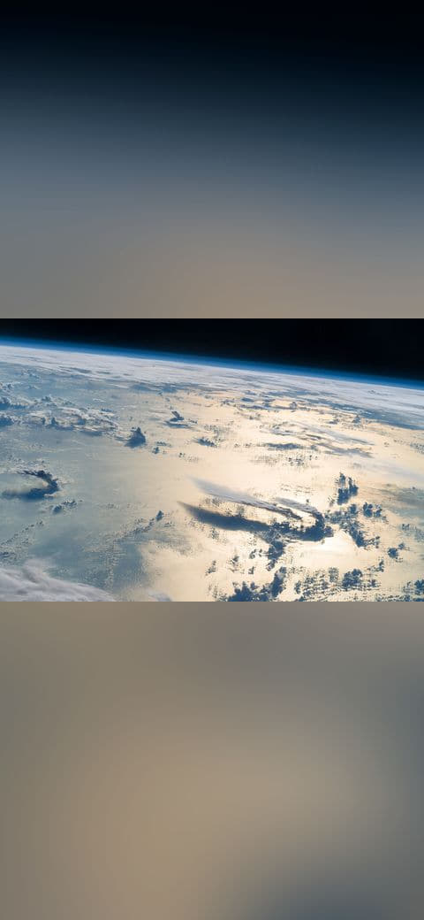 Fondo de pantalla Cloudscape Over the Philippine Sea en tonos sage green y near-black, Full HD, formato 4:3 para móvil