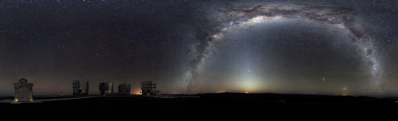 Fondo de pantalla degree Panorama of the Southern Sky edit en tonos charcoal y near-black, Full HD, formato 21:9 para móvil