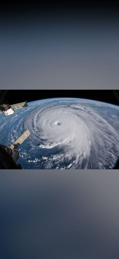 Fondo de pantalla Dramatic Views of Hurricane Florence from the 12 en tonos near-black y sand, Full HD, formato 4:3 para móvil