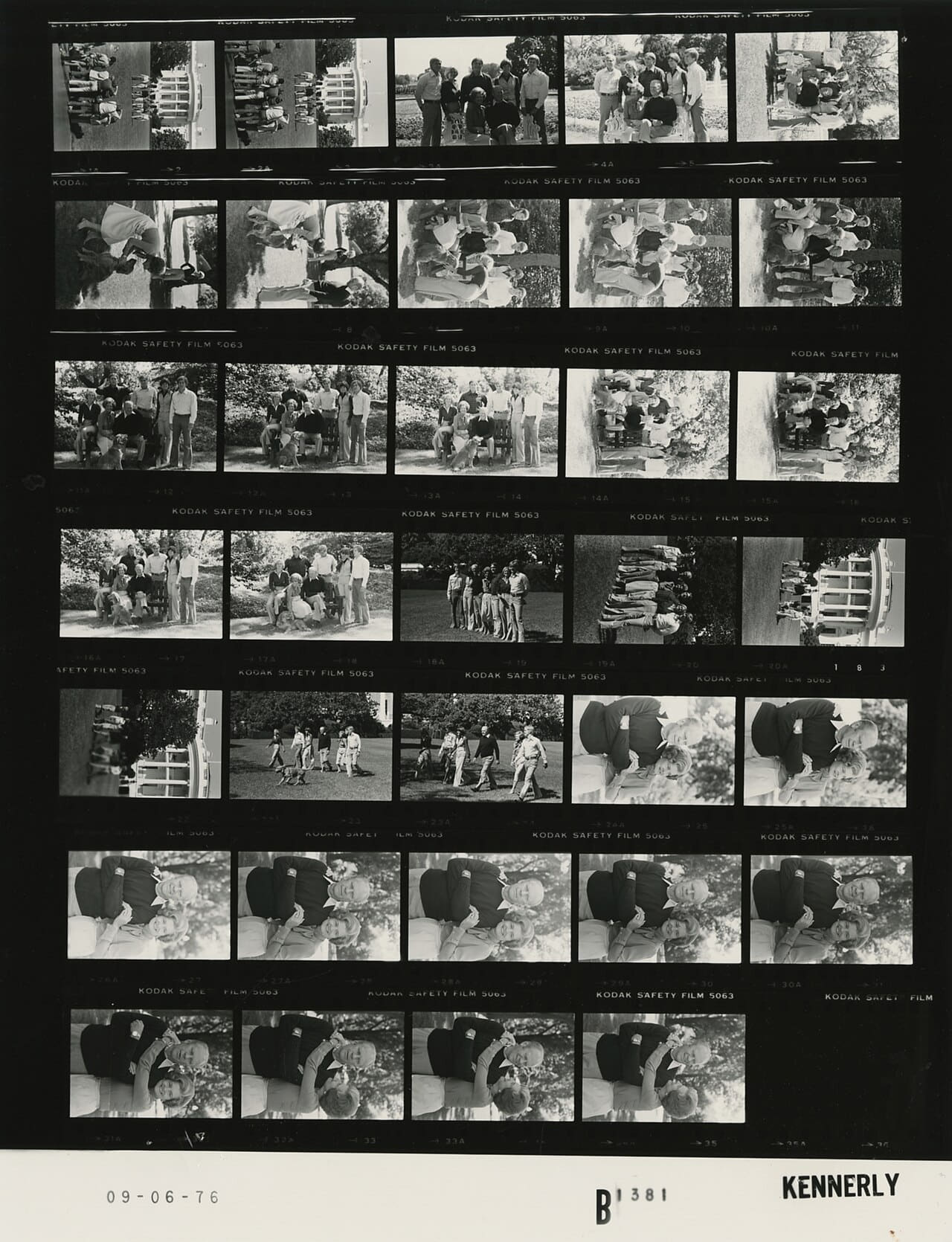 Fondo de pantalla Ford B1381 NLGRF photo contact sheet en tonos near-black y olive, Full HD, formato 3:4 para móvil