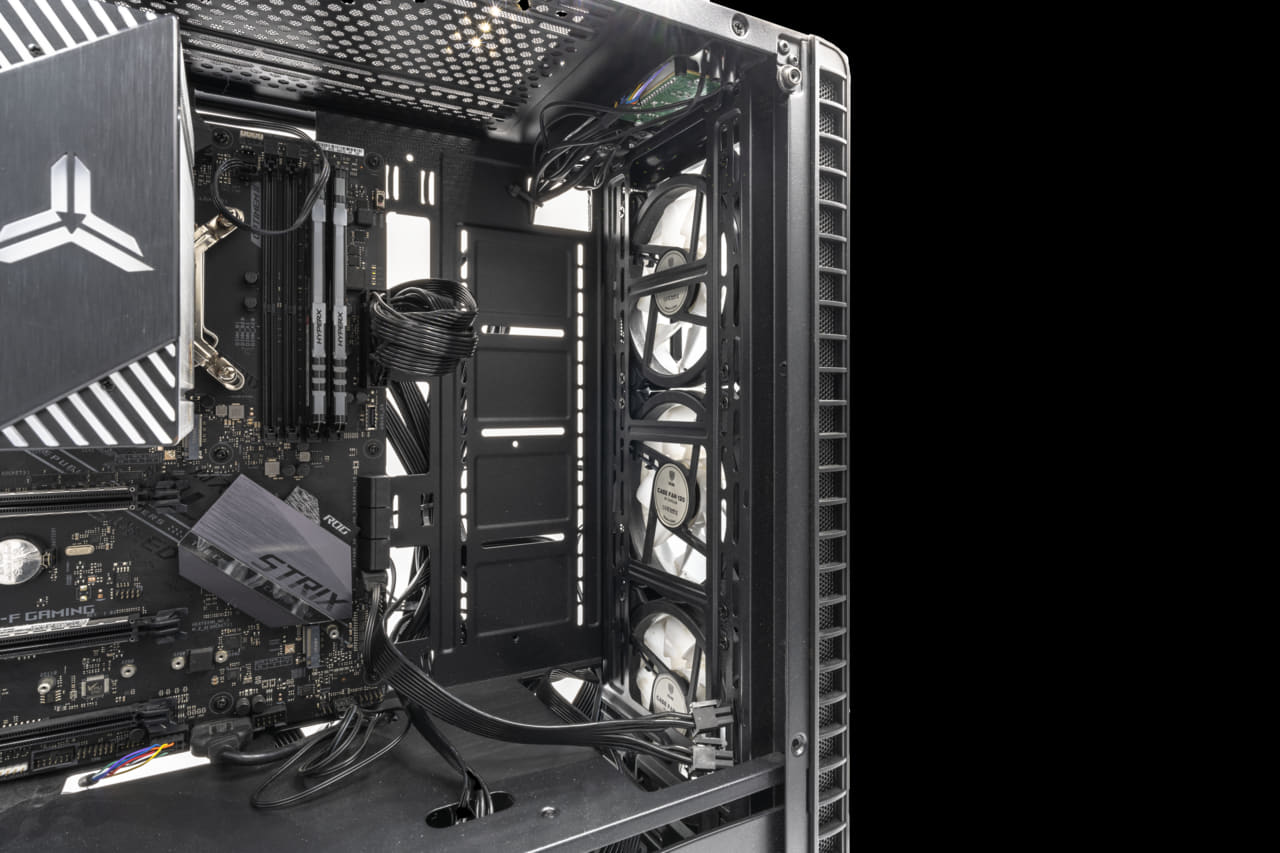 Gaming-PC 20240426 HOF2511-HDR RAW-Export wallpaper in near-black and charcoal tones, Full HD, 4:3 format for phone