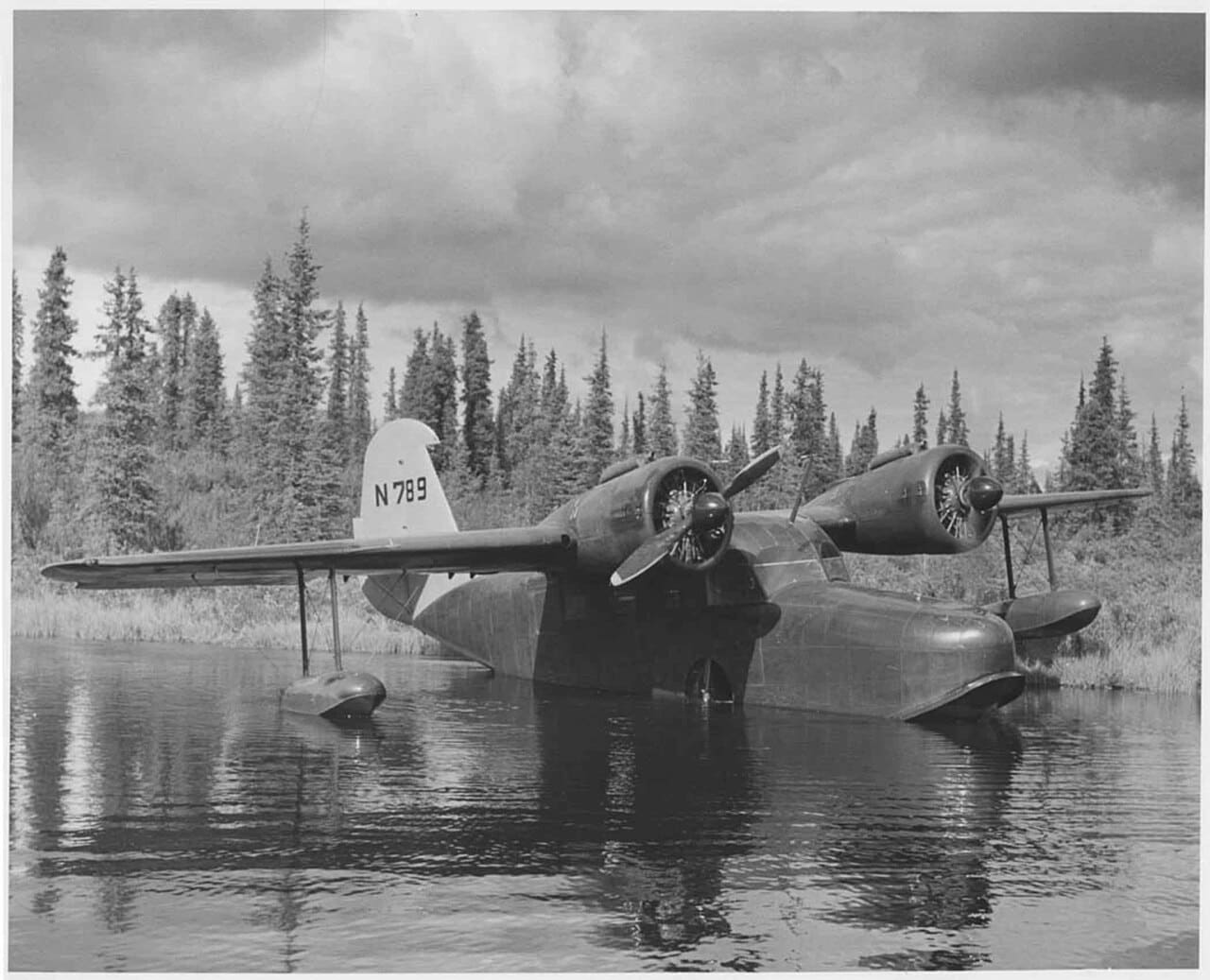 Grumman Goose amphibian vintage picture wallpaper in sage green and slate tones, Full HD, 4:3 format for phone
