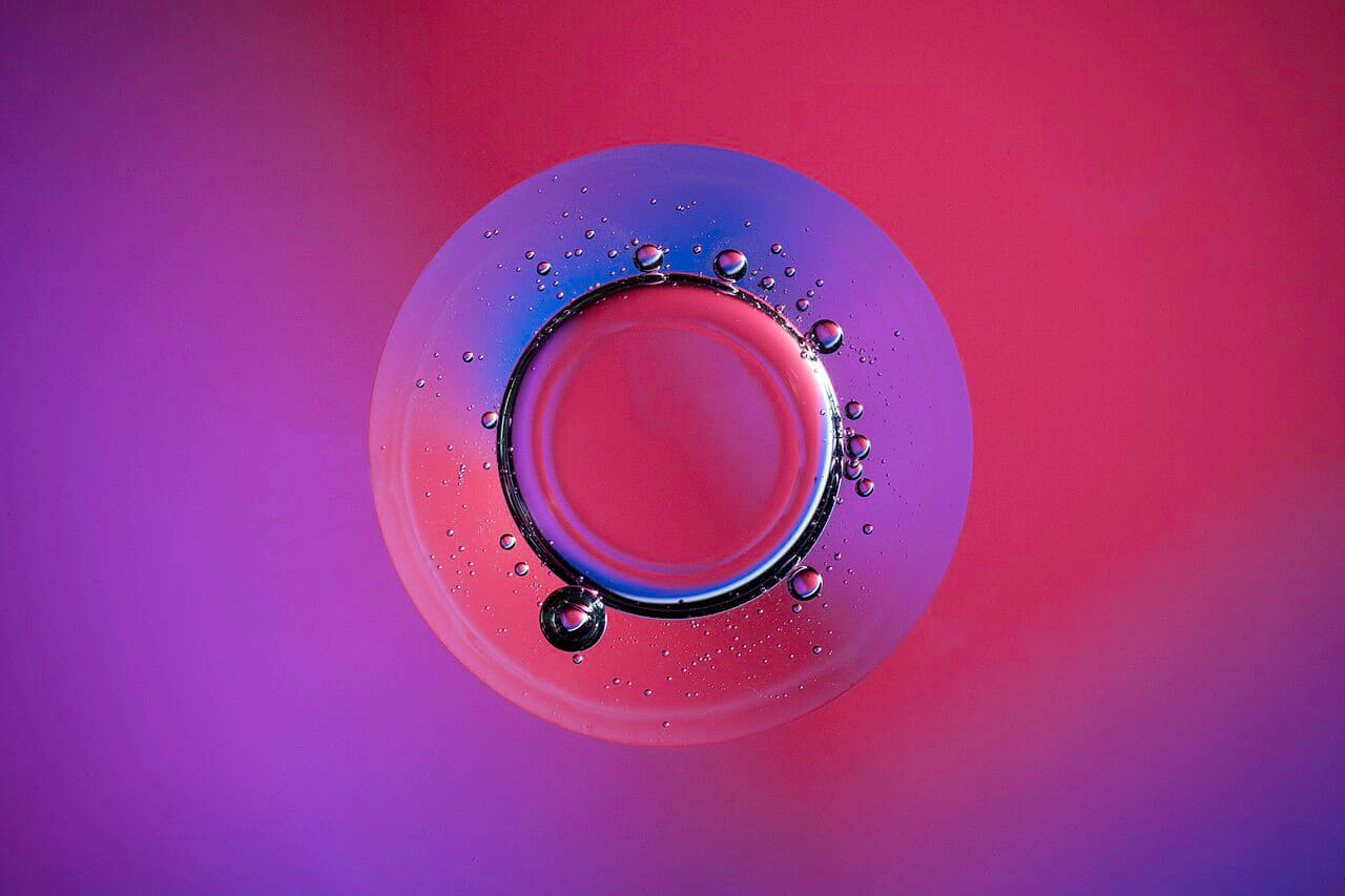 Fondo de pantalla Ink&dye351 Flickr macro photo by Jordan Mudrack -… en tonos crimson y violet, Full HD, formato 4:3 para PC