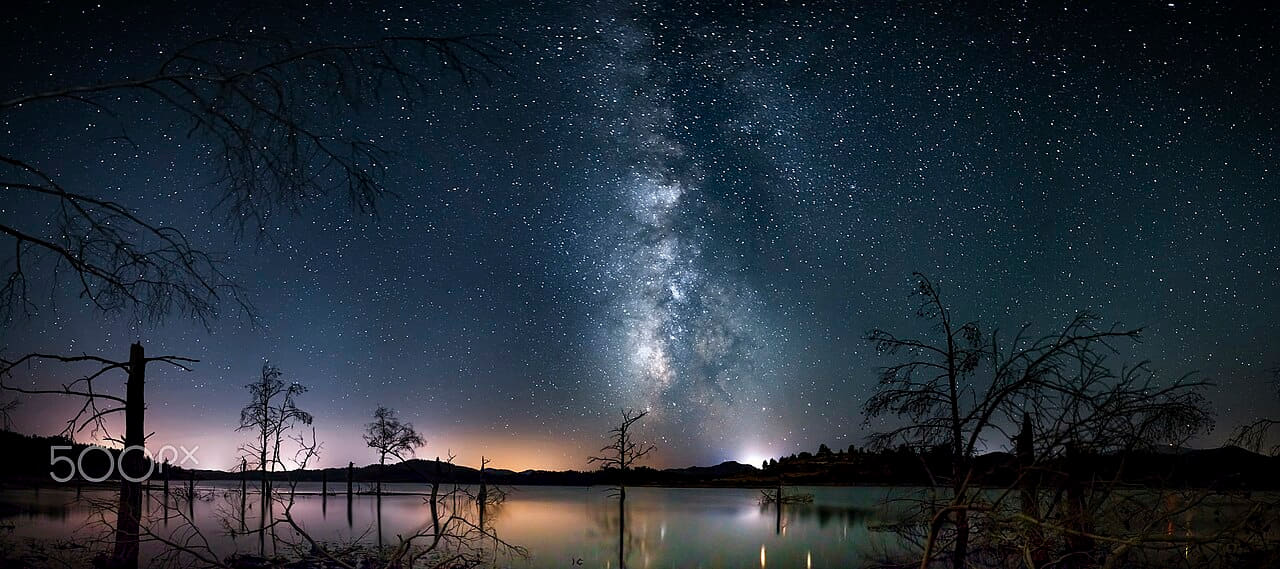 Fondo de pantalla Milky Way Panorama en tonos near-black y deep green, Full HD, formato 21:9 para móvil
