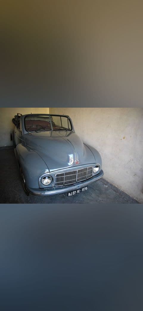 Fondo de pantalla Morris in Vintage & Classic Car Collection Museum,… en tonos near-black y sand, Full HD, formato 4:3 para PC