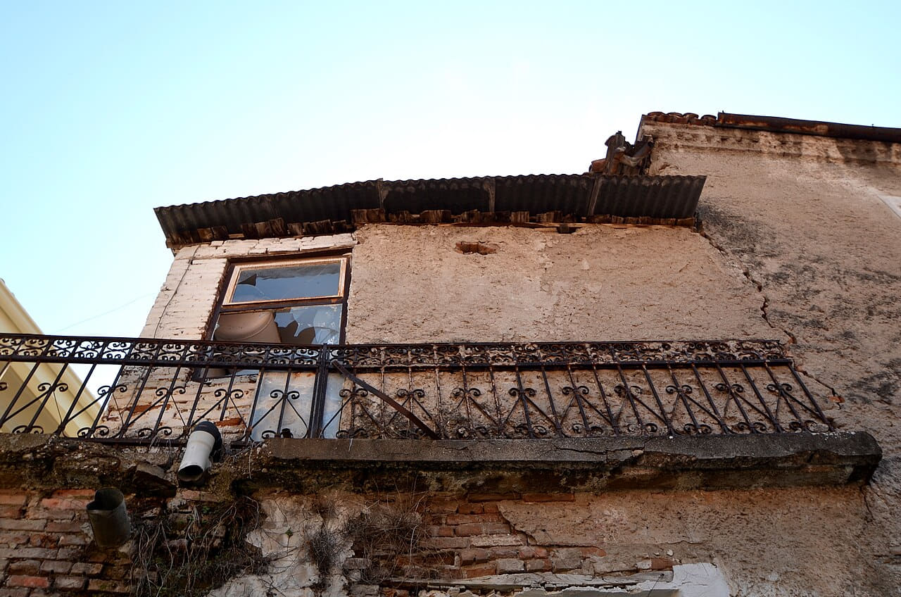 Natural Sepia House in Old City Varousi Trikala wallpaper in pale sky and olive tones, Full HD, 4:3 format for phone