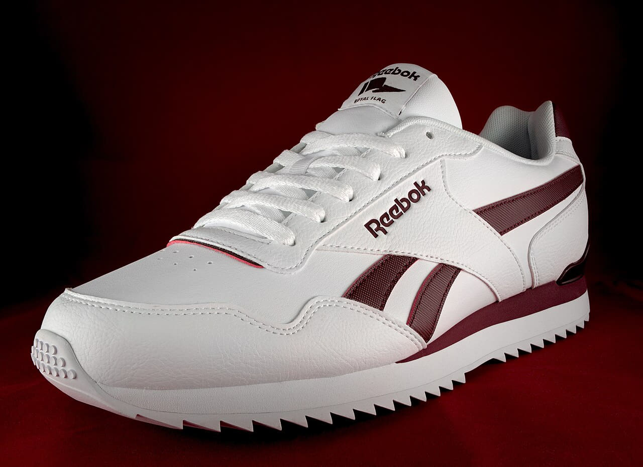 Reebok Royal Glide Ripple Clip shoe wallpaper in near-black and near-black tones, Full HD, 4:3 format for phone