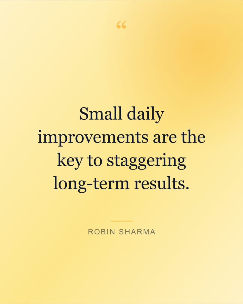 Fondo de pantalla con la frase "Small daily improvements are the key to staggering…" sobre fondo cream y blush, HD, formato 4:5