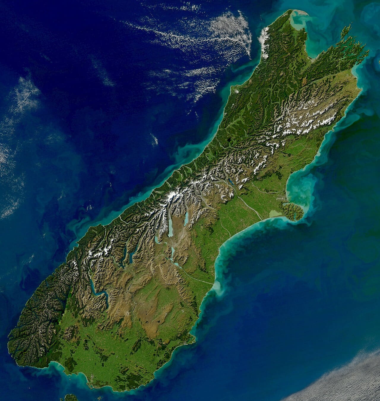 Fondo de pantalla South Island satelite photo en tonos deep green y midnight blue, Full HD, formato 1:1 para móvil