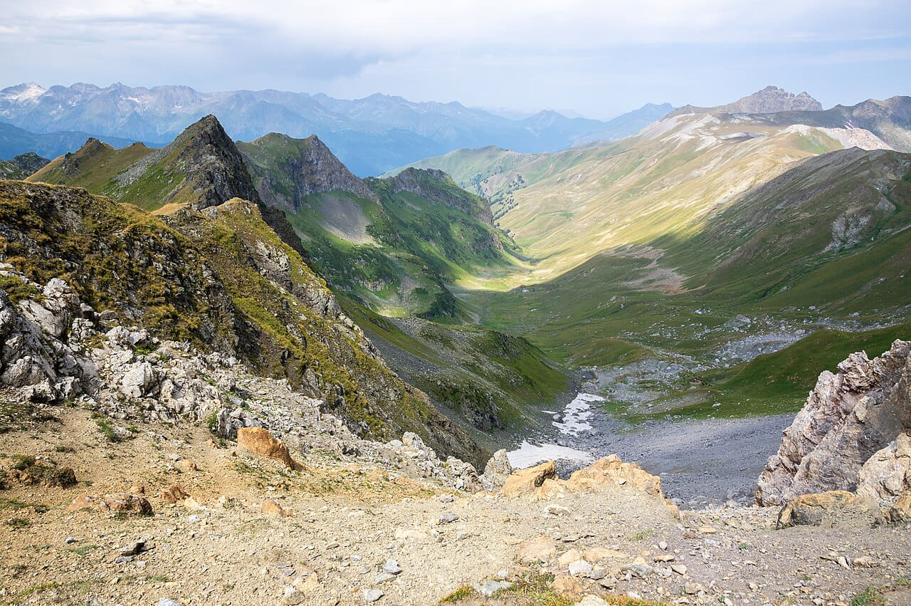 Zagedan Valley, Zagedan Ridge, Caucasus Mountains,… wallpaper in olive and olive tones, Full HD, 4:3 format for desktop